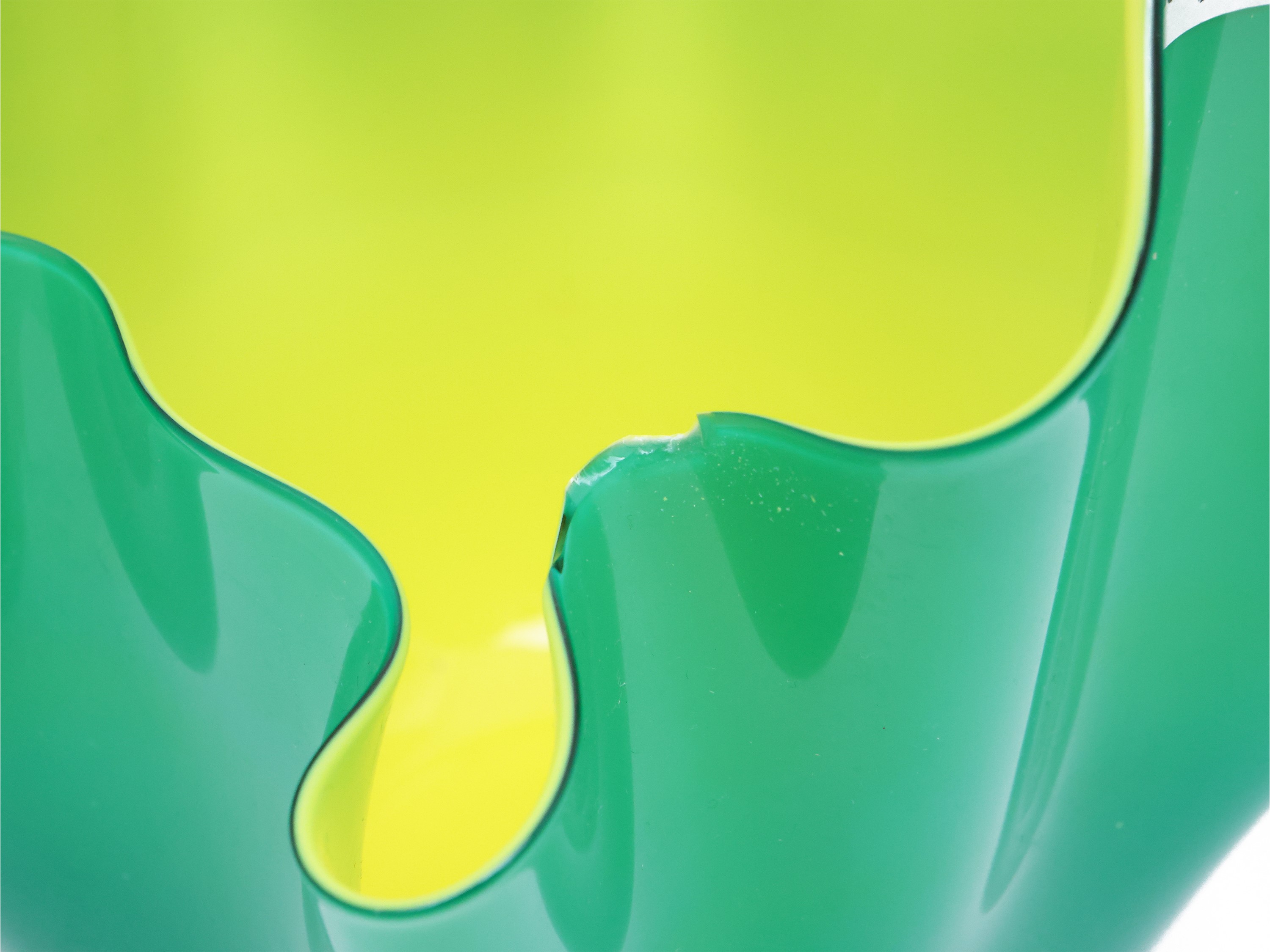 Venini, Vaso a fazzoletto in vetro soffiato, Murano, 1999