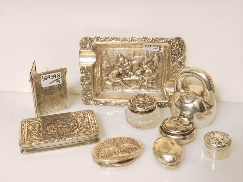 Lotto di ninnoli in argento