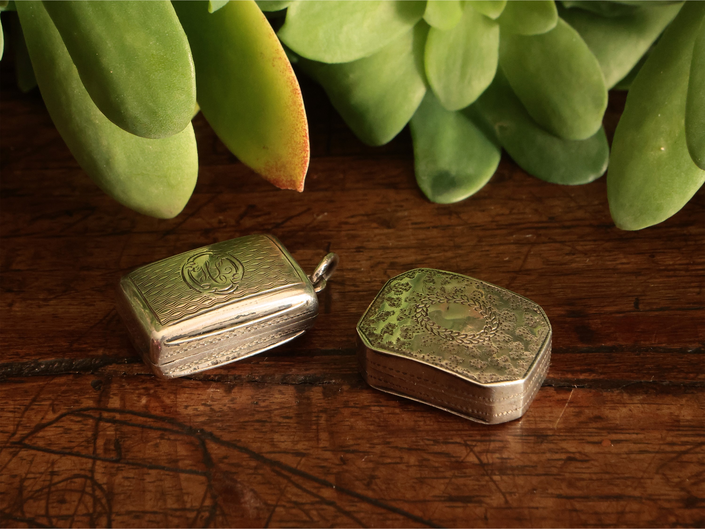 Due vinaigrette da collezione in argento