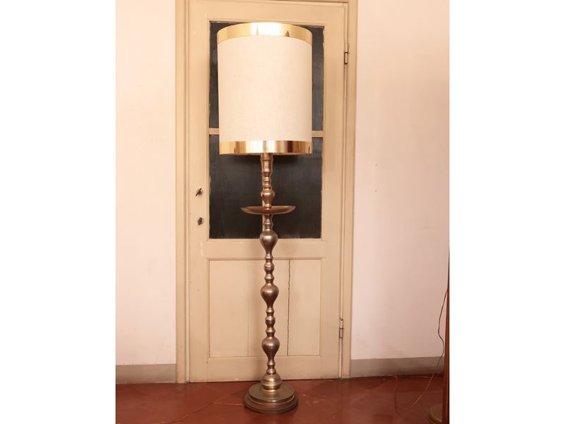 Lampada da terra in ottone