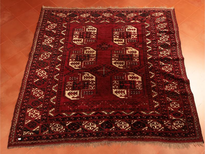 Tappeto Bukara di vecchia manifattura