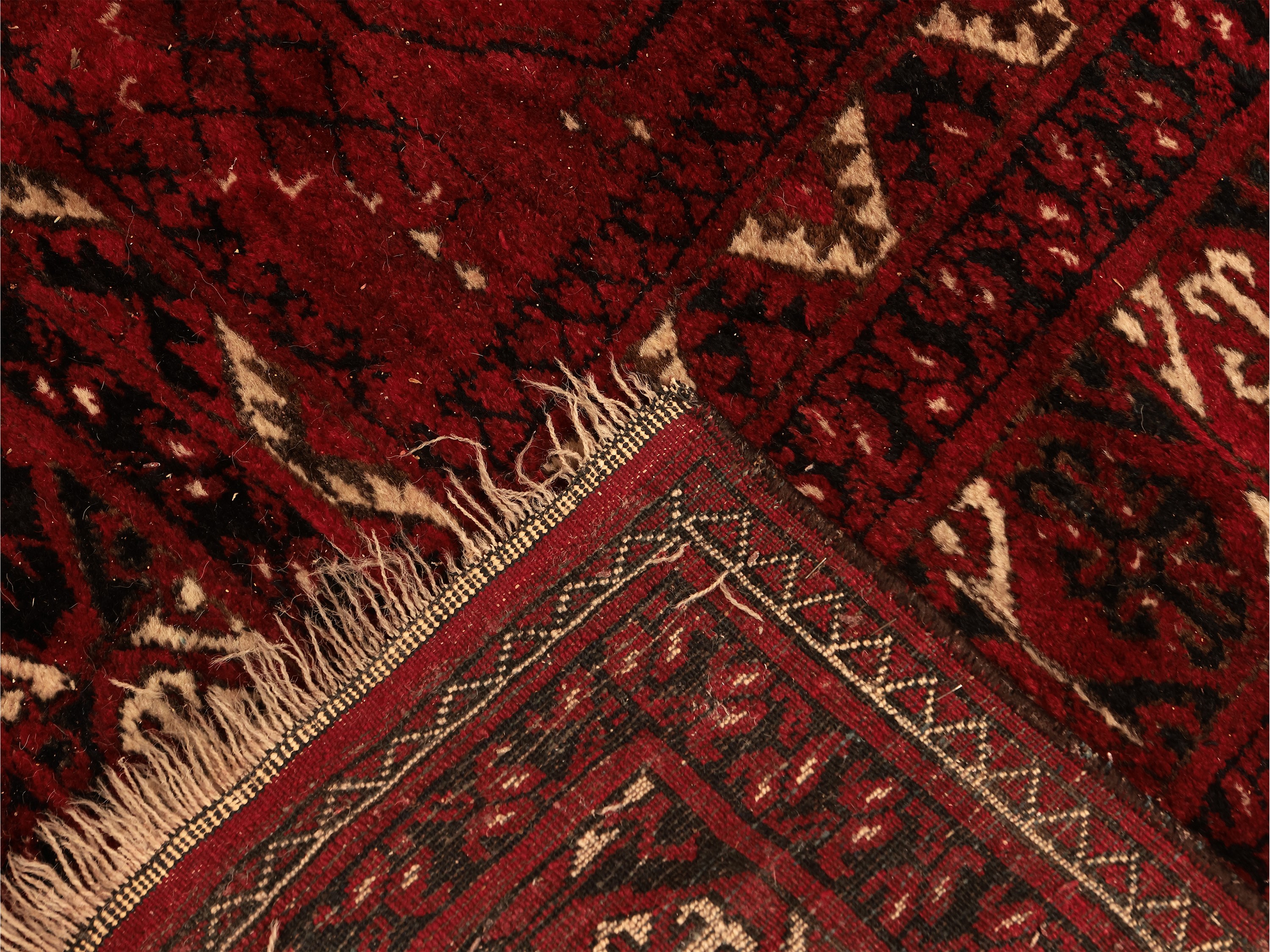 Tappeto Bukara di vecchia manifattura