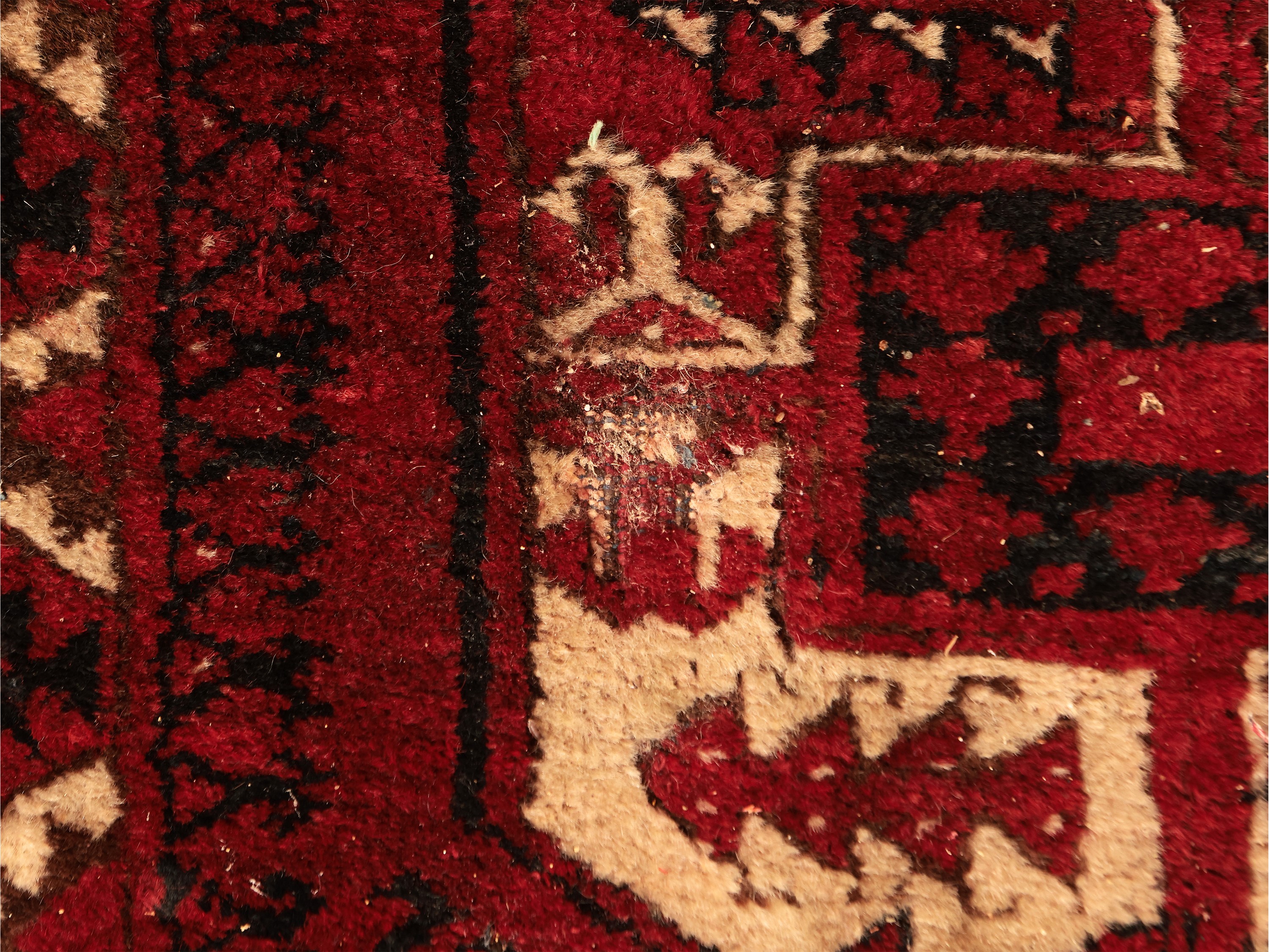 Tappeto Bukara di vecchia manifattura