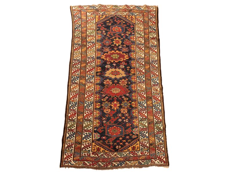 Tappeto caucasico di vecchia manifattura