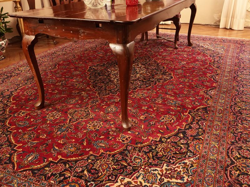 Grande tappeto persiano di vecchia manifattura