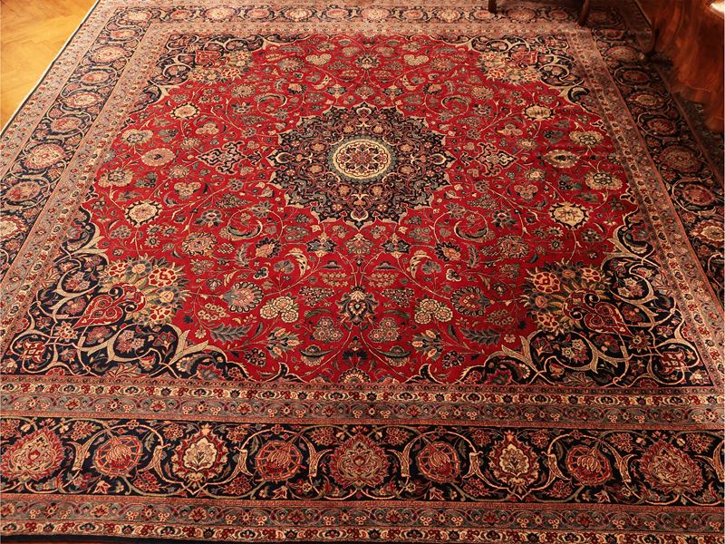 Grande tappeto persiano di vecchia manifattura