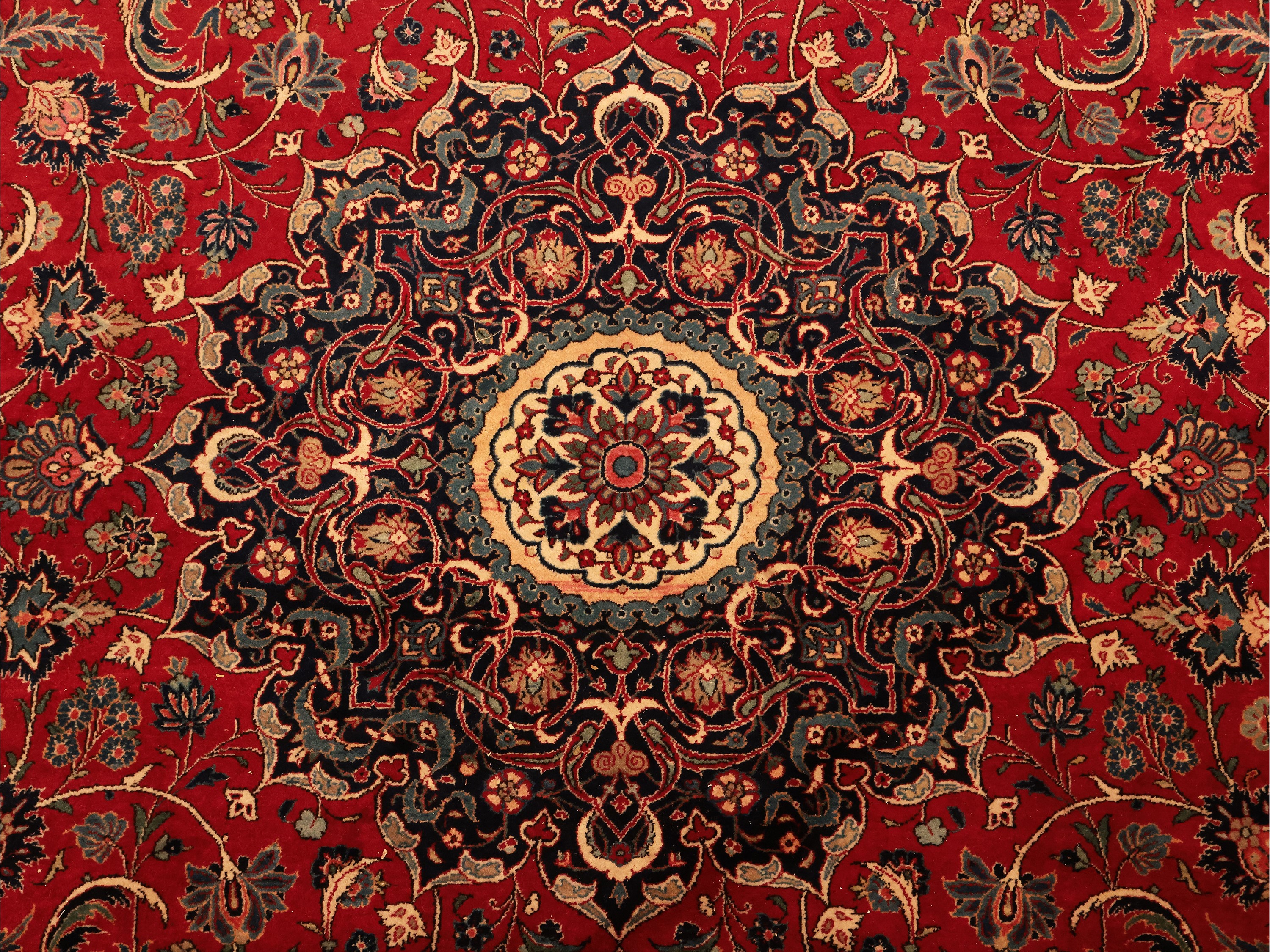 Grande tappeto persiano di vecchia manifattura