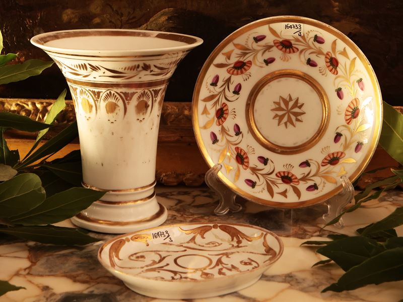 Vaso a Tromba in Porcellana