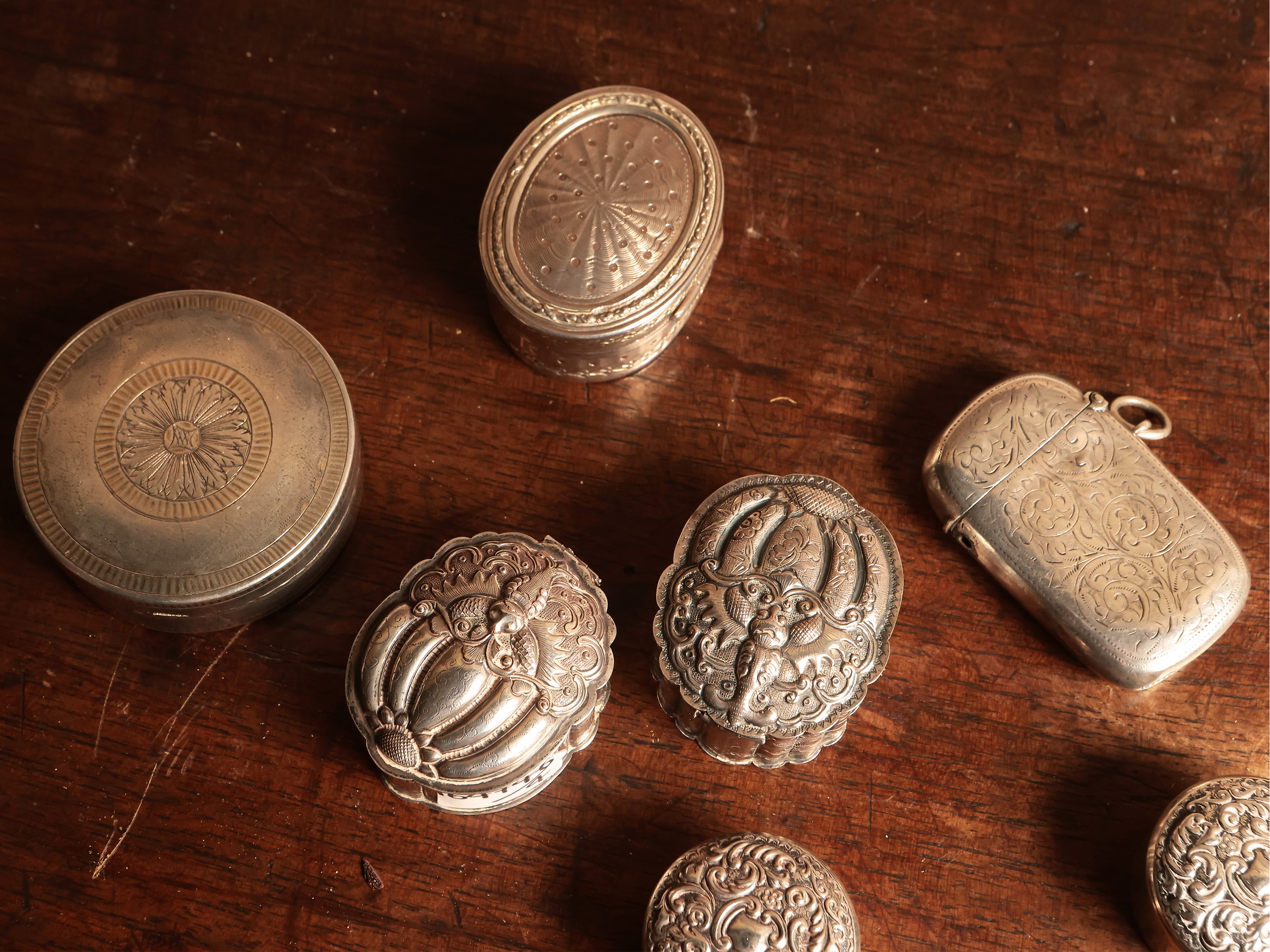 Sei tabacchiere d'epoca da collezione in argento