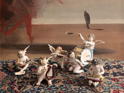 Concerto di Putti Musicanti in Porcellana Policroma