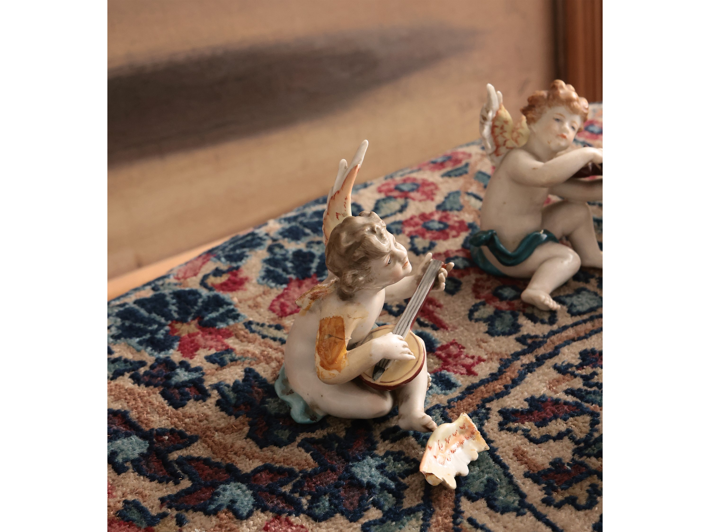 Concerto di Putti Musicanti in Porcellana Policroma