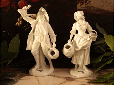 Coppia di Figure in Porcellana