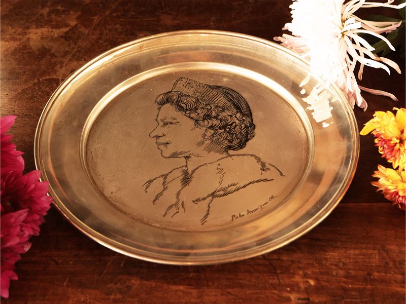 Piatto in argento Regina Elisabetta II