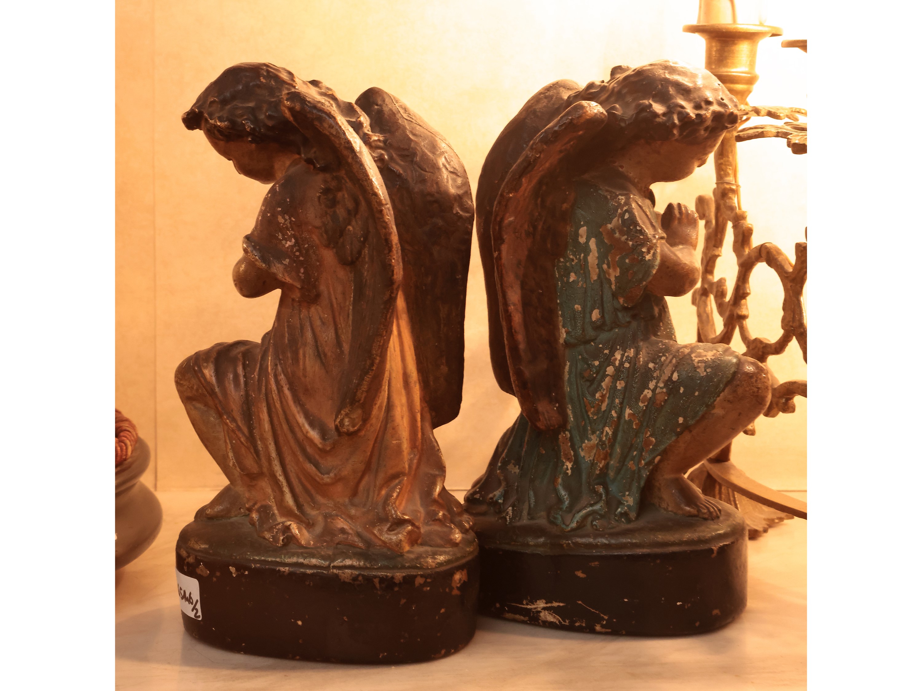 Coppia di Angeli in Gesso Policromo