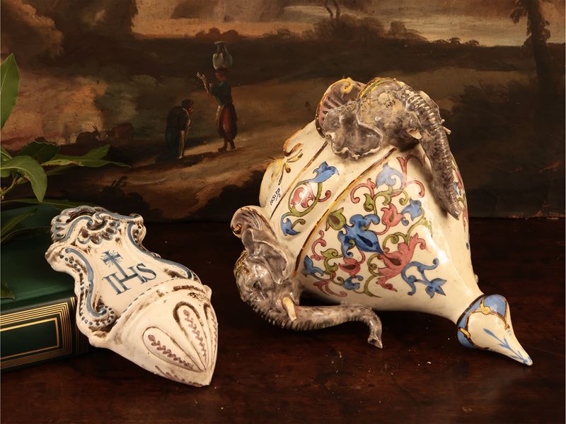 Portavasi pensile in terraglia