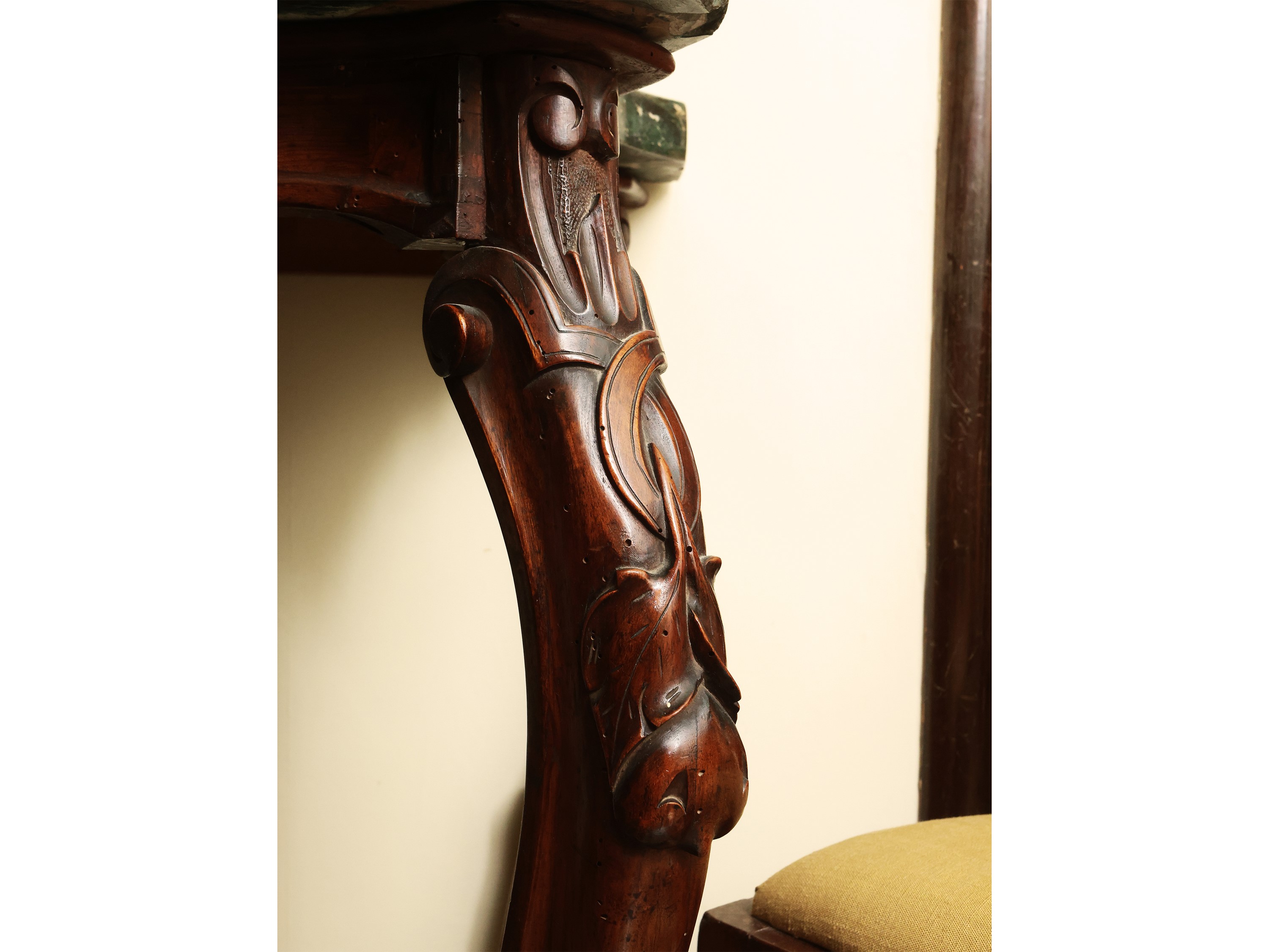 Console in Mogano
