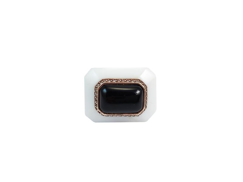 Grande Anello in Argento Dorato e Bachelite Bianca