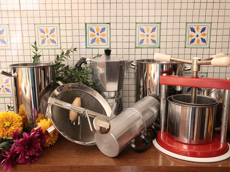 Assortimento di Accessori da Cucina