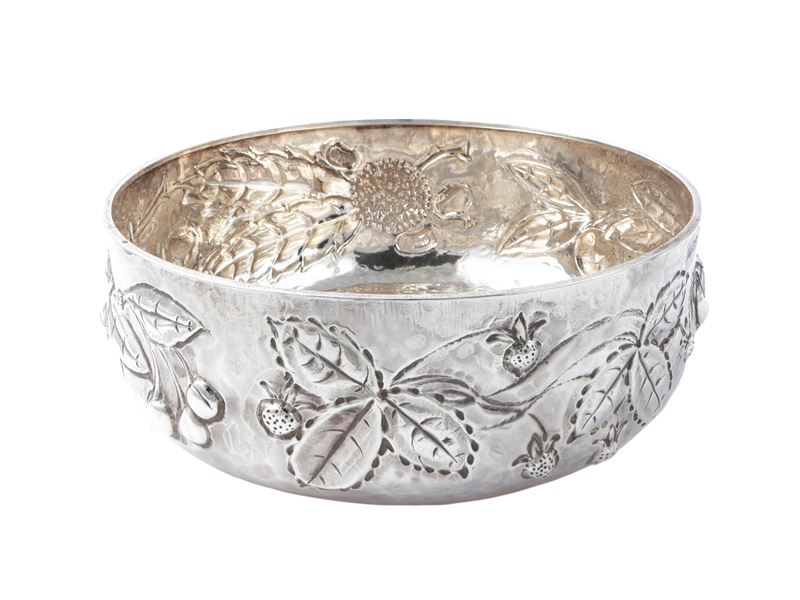 Fruttiera in argento martellato, Brandimarte Firenze