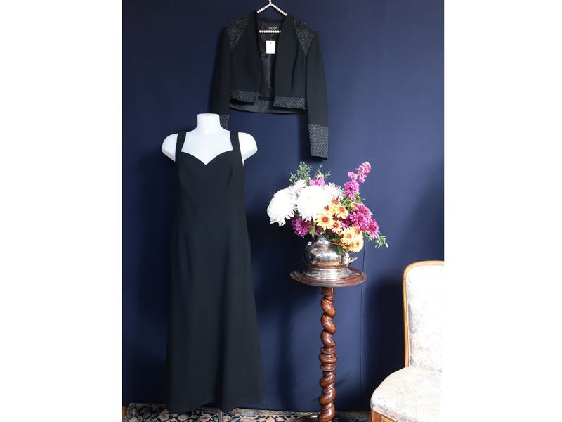 Escada, Abito da sera in lana nero