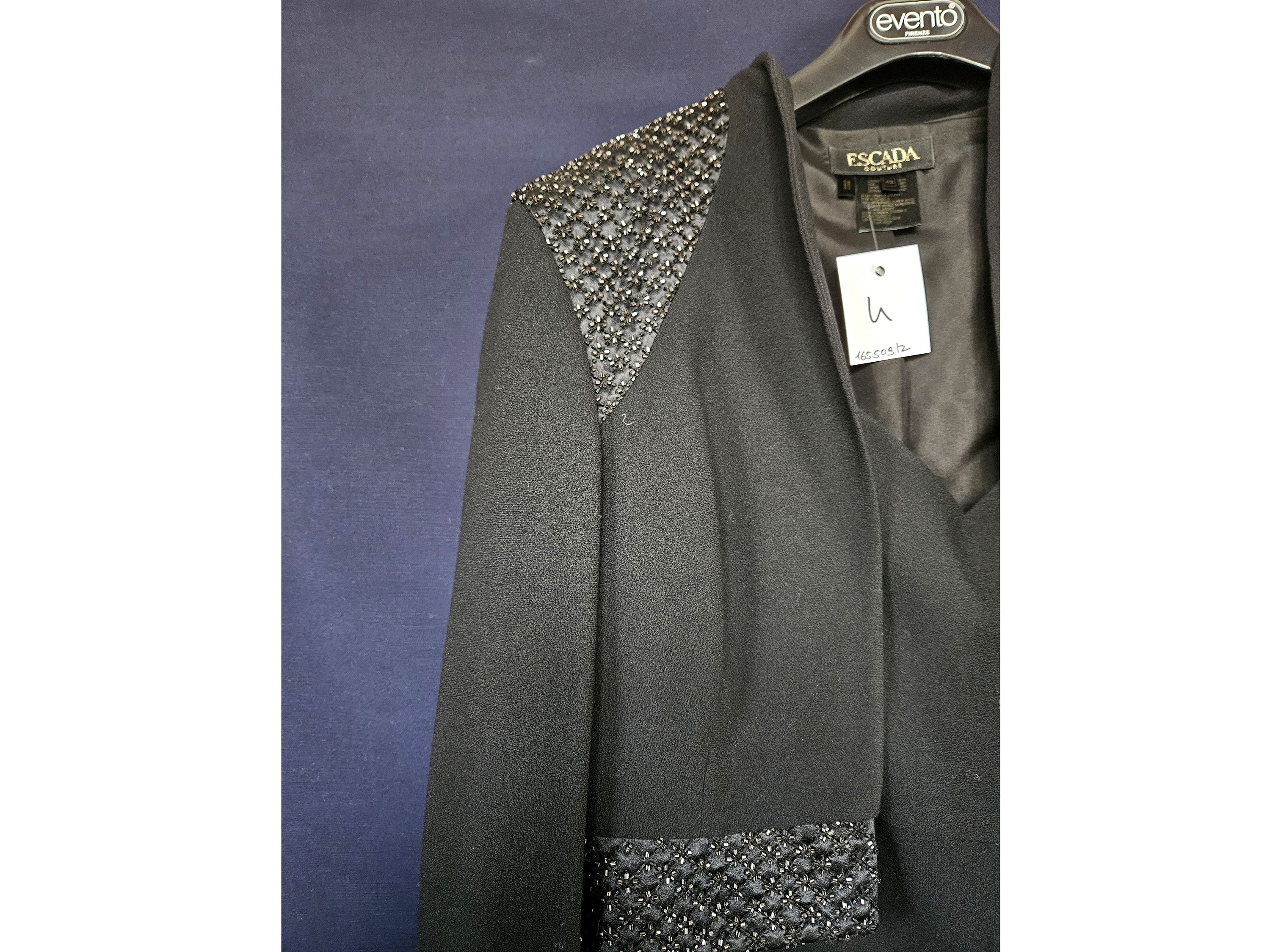 Escada, Abito da sera in lana nero