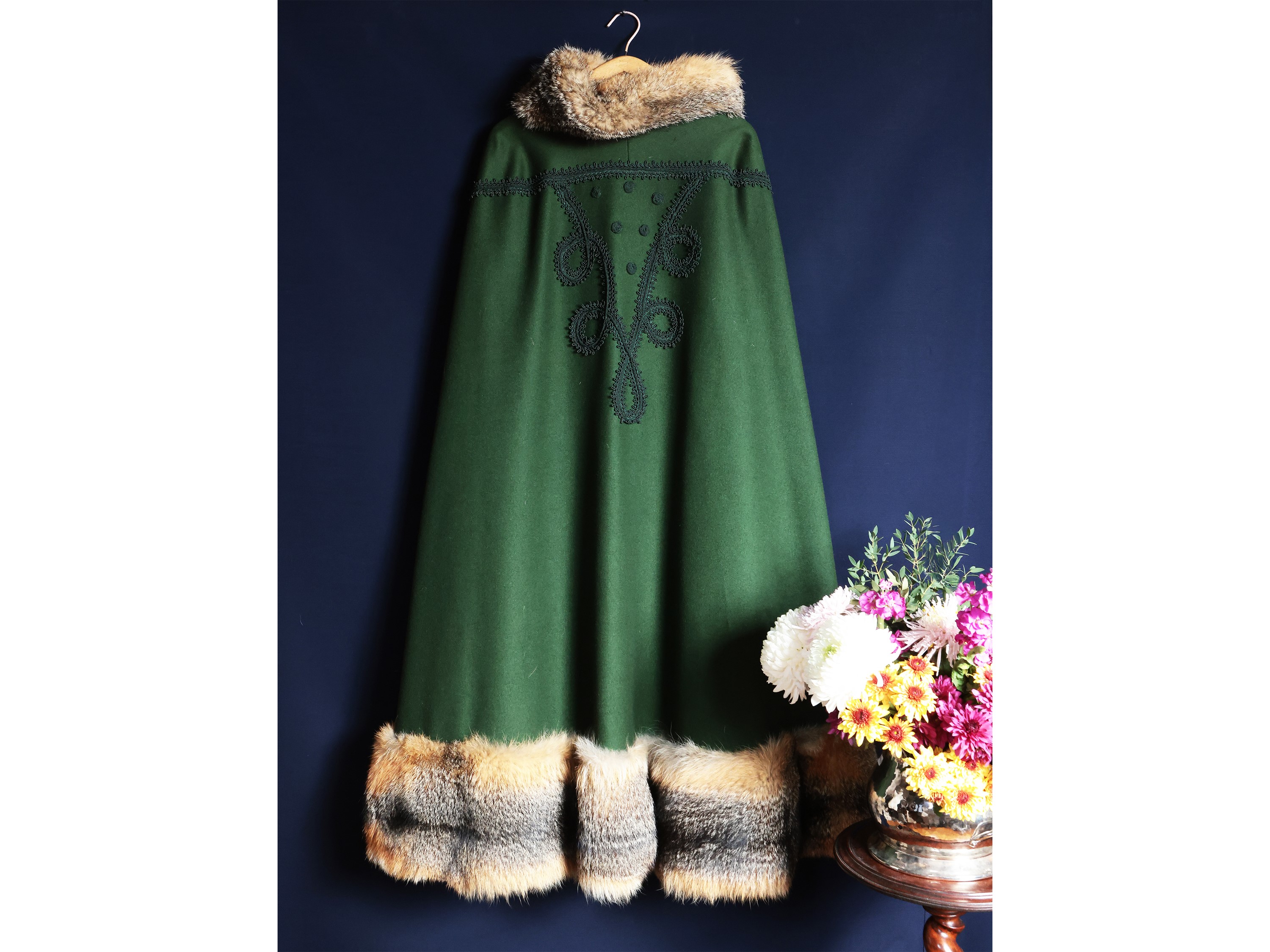 Mantella in panno verde bosco