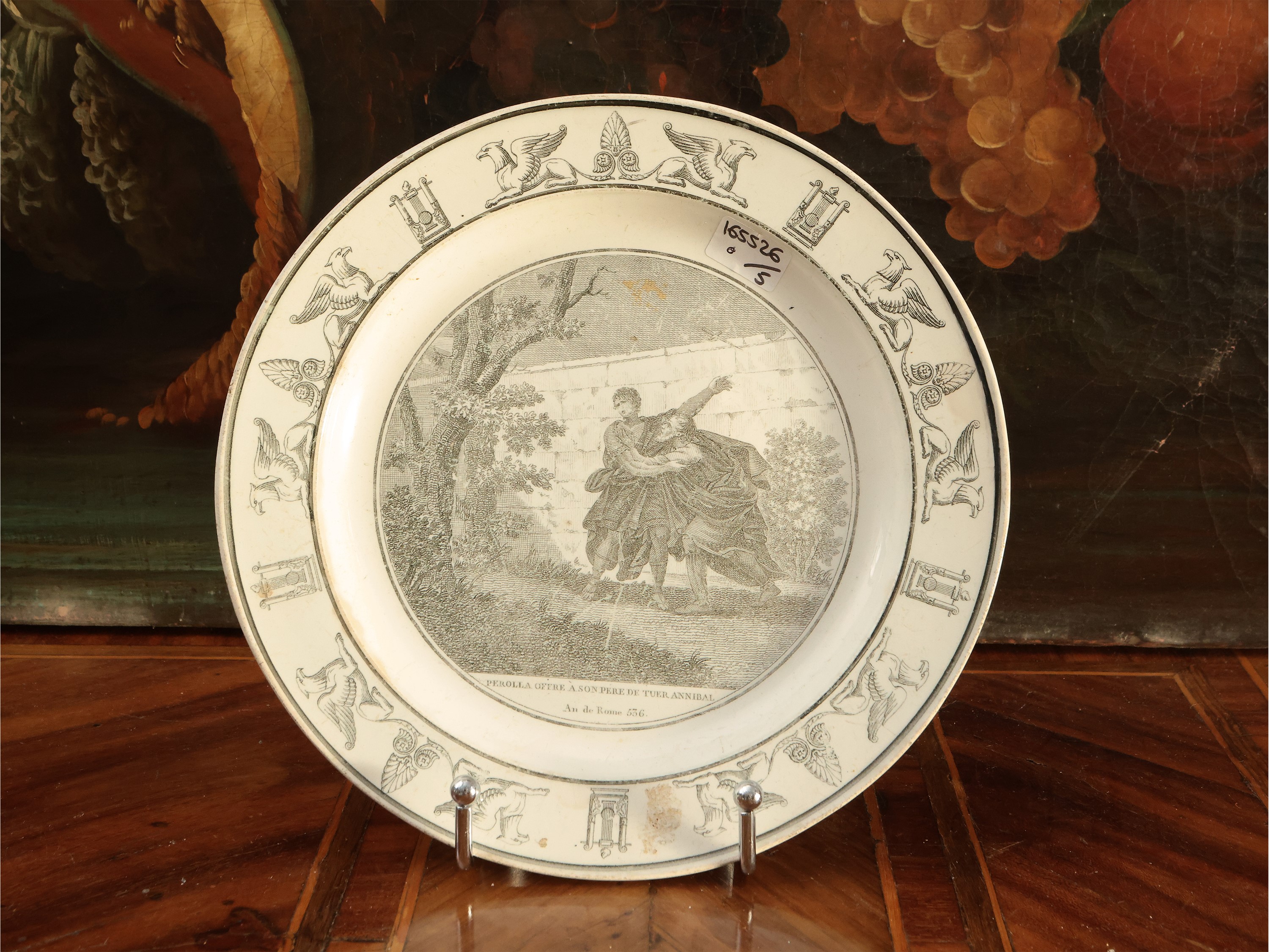 Cinque piatti decorativi in terraglia d'epoca