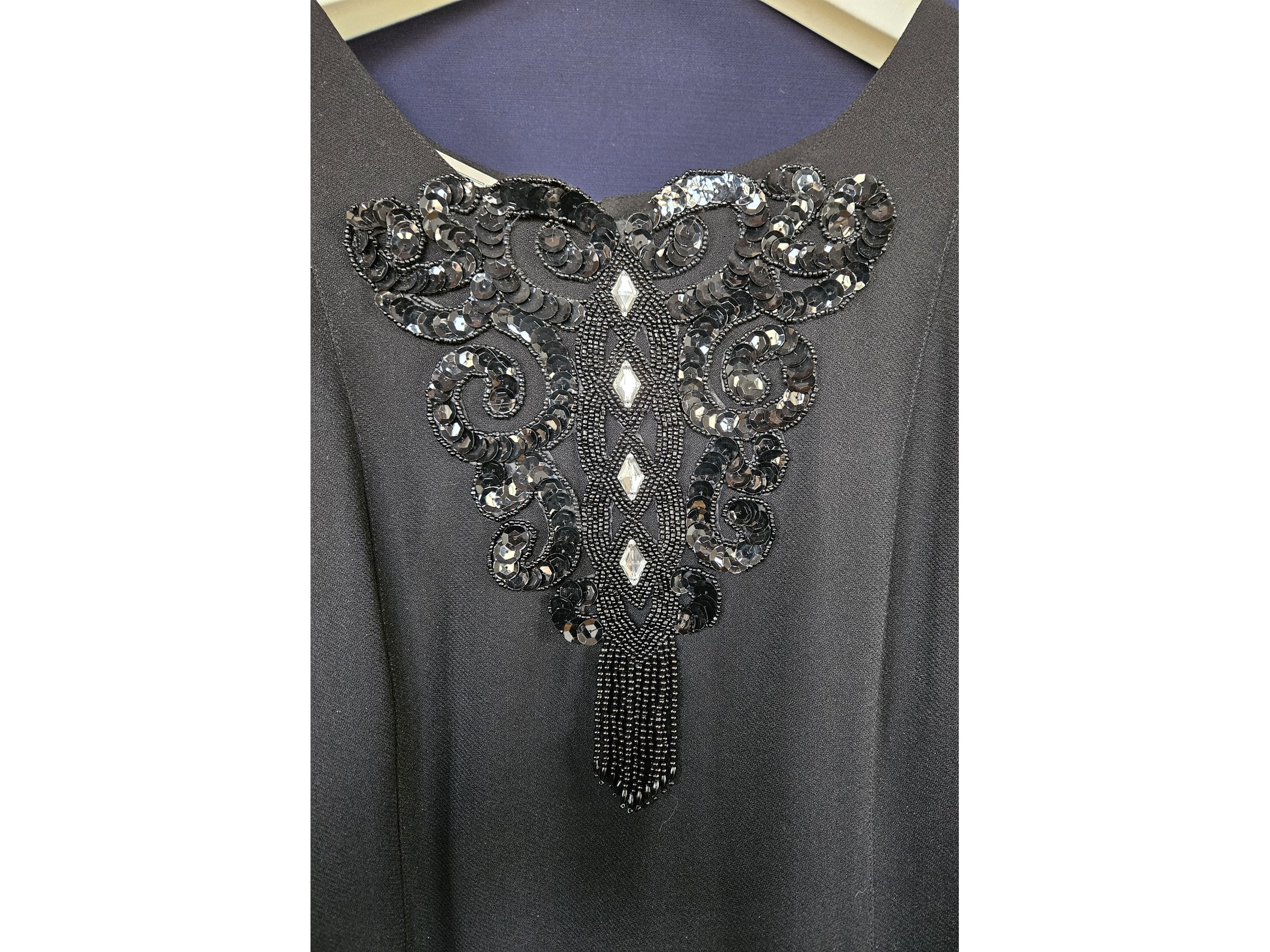 Avedom, Abito da sera in lana nero