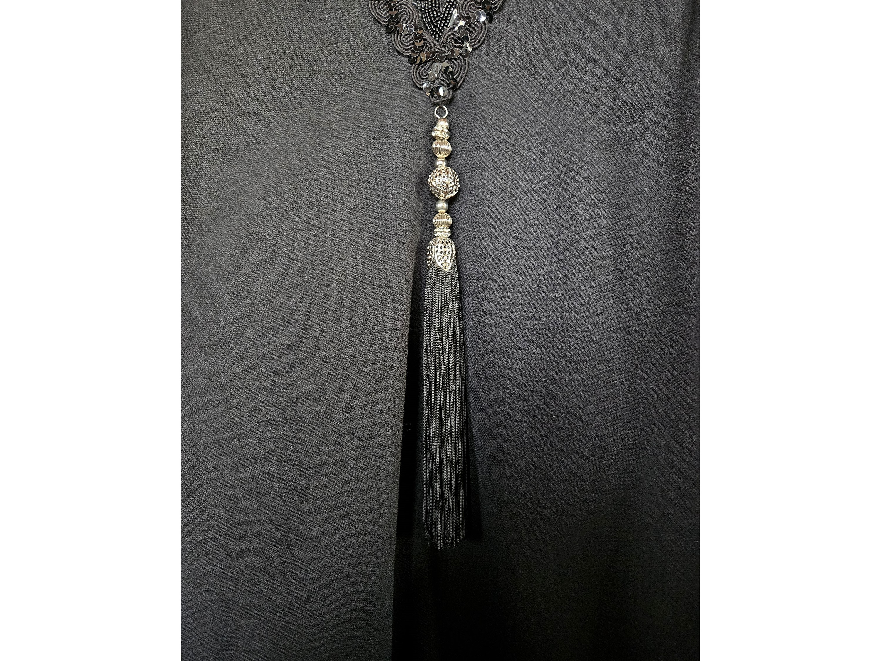 Avedom, Abito da sera in lana nero