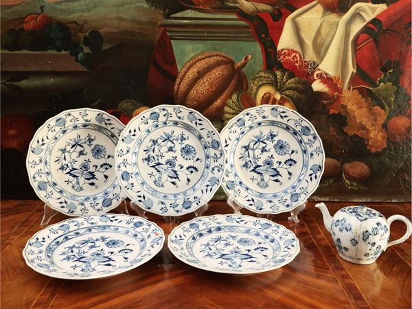 Serie di cinque piatti in porcellana, Meissen