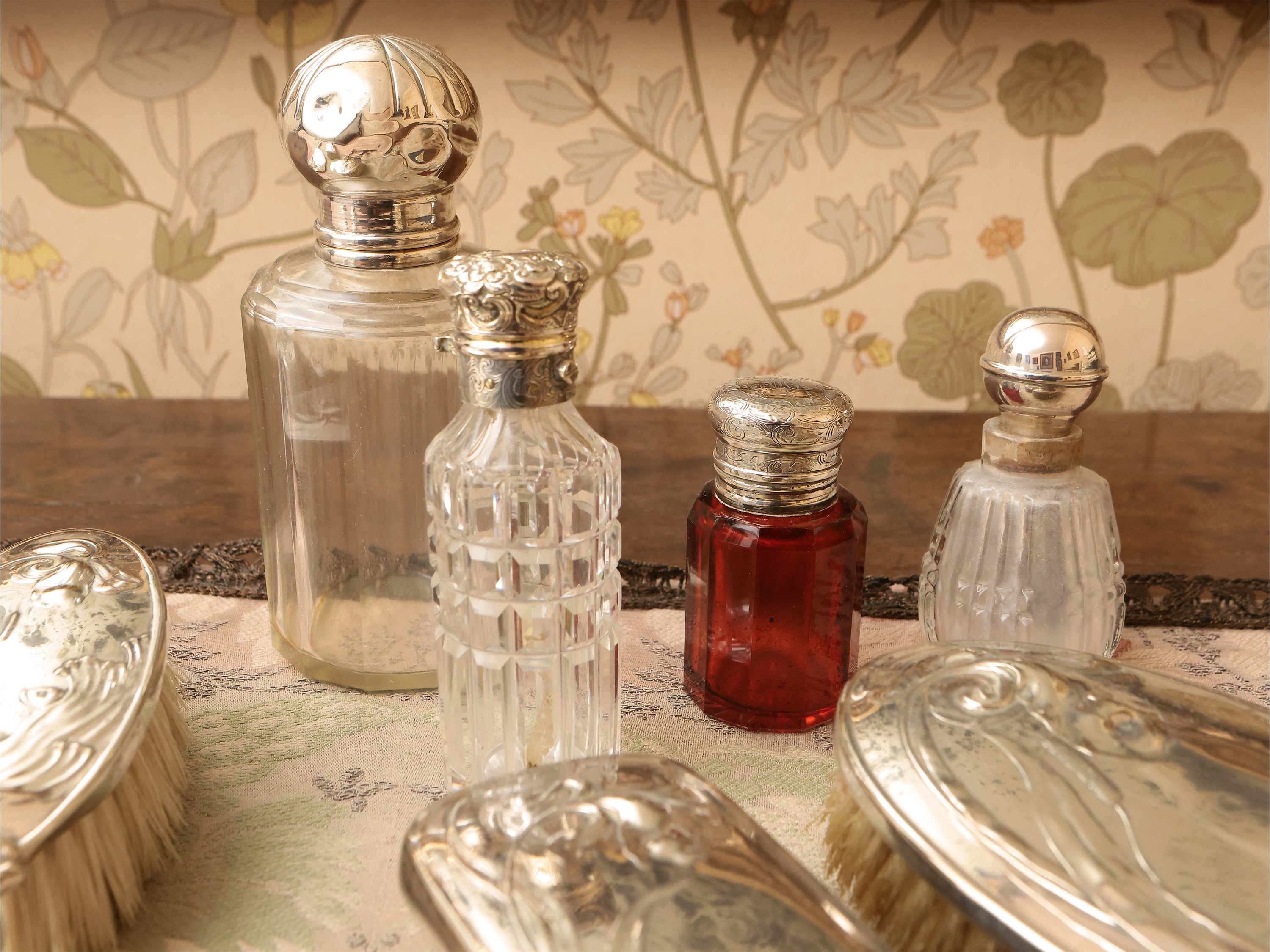 Set di Accessori da Toilette in Argento, Art Nouveau