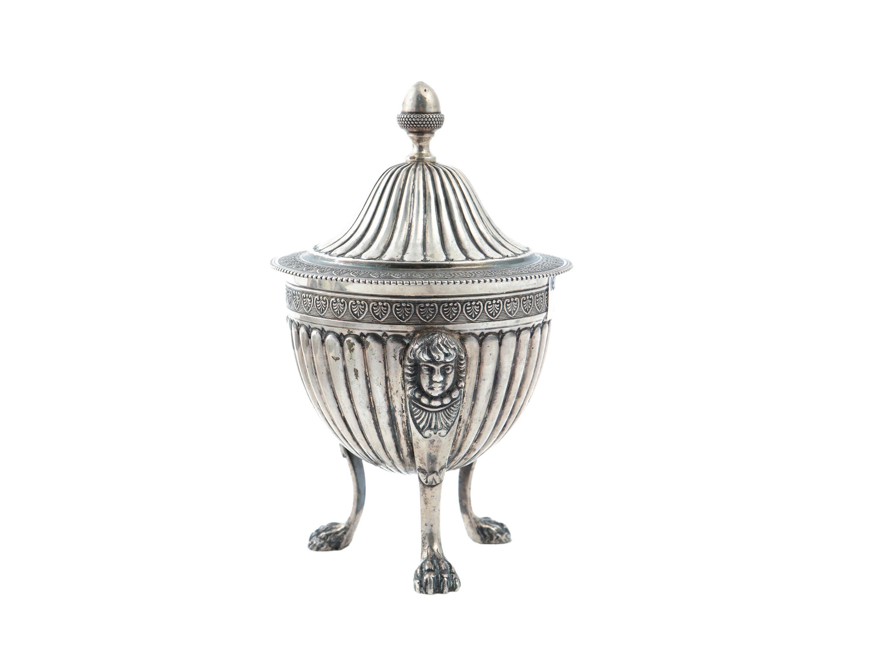 Due accessori per la tavola in argento
