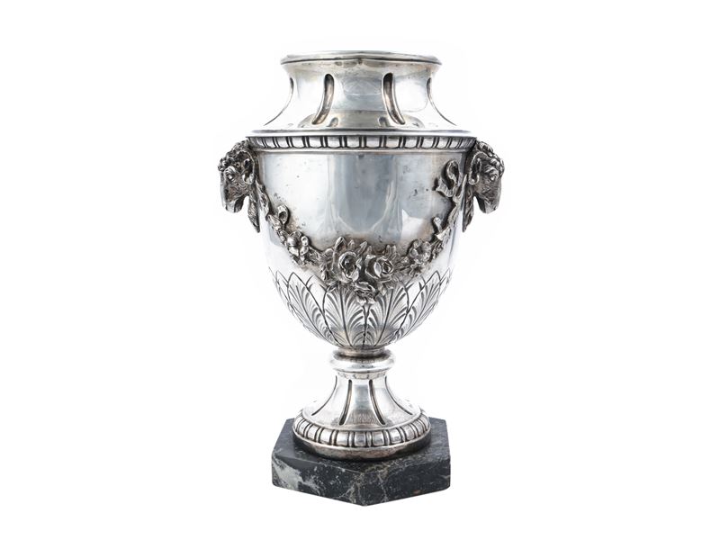 Grande vaso ad urna Liberty in argento