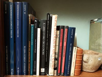 Miscellanea di Libri, Opuscoli e Cataloghi di Aste su Ordini, Decorazioni