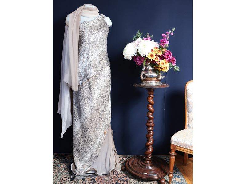 Completo da sera animalier in paillettes