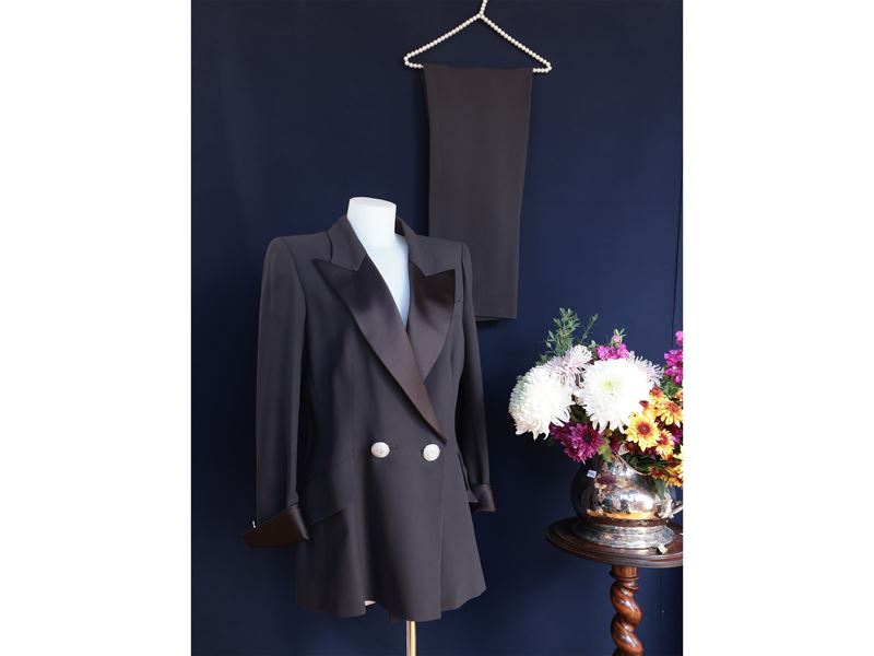 Gai Mattiolo, Tailleur marrone