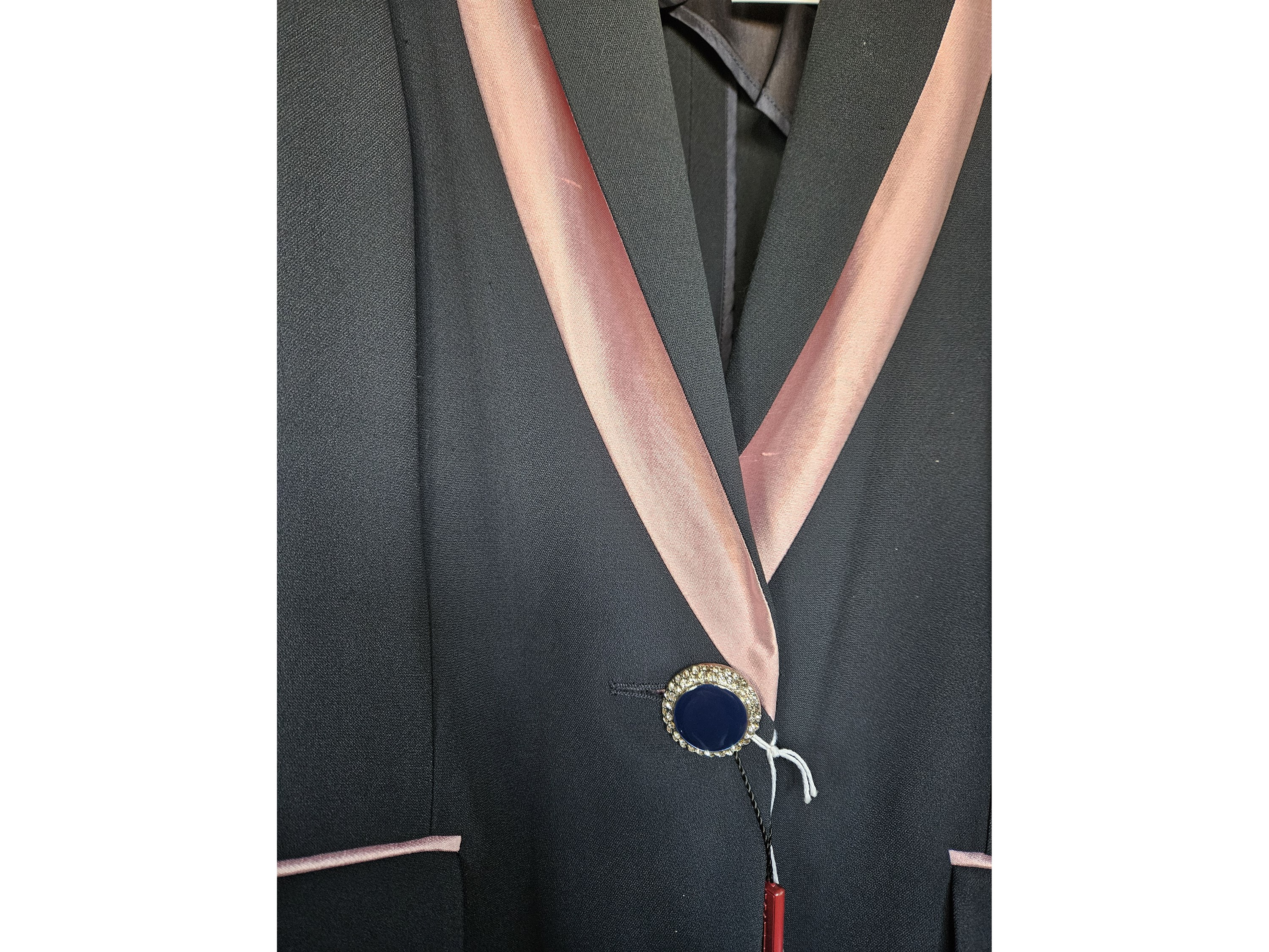 Mattiolo, Giacca blu