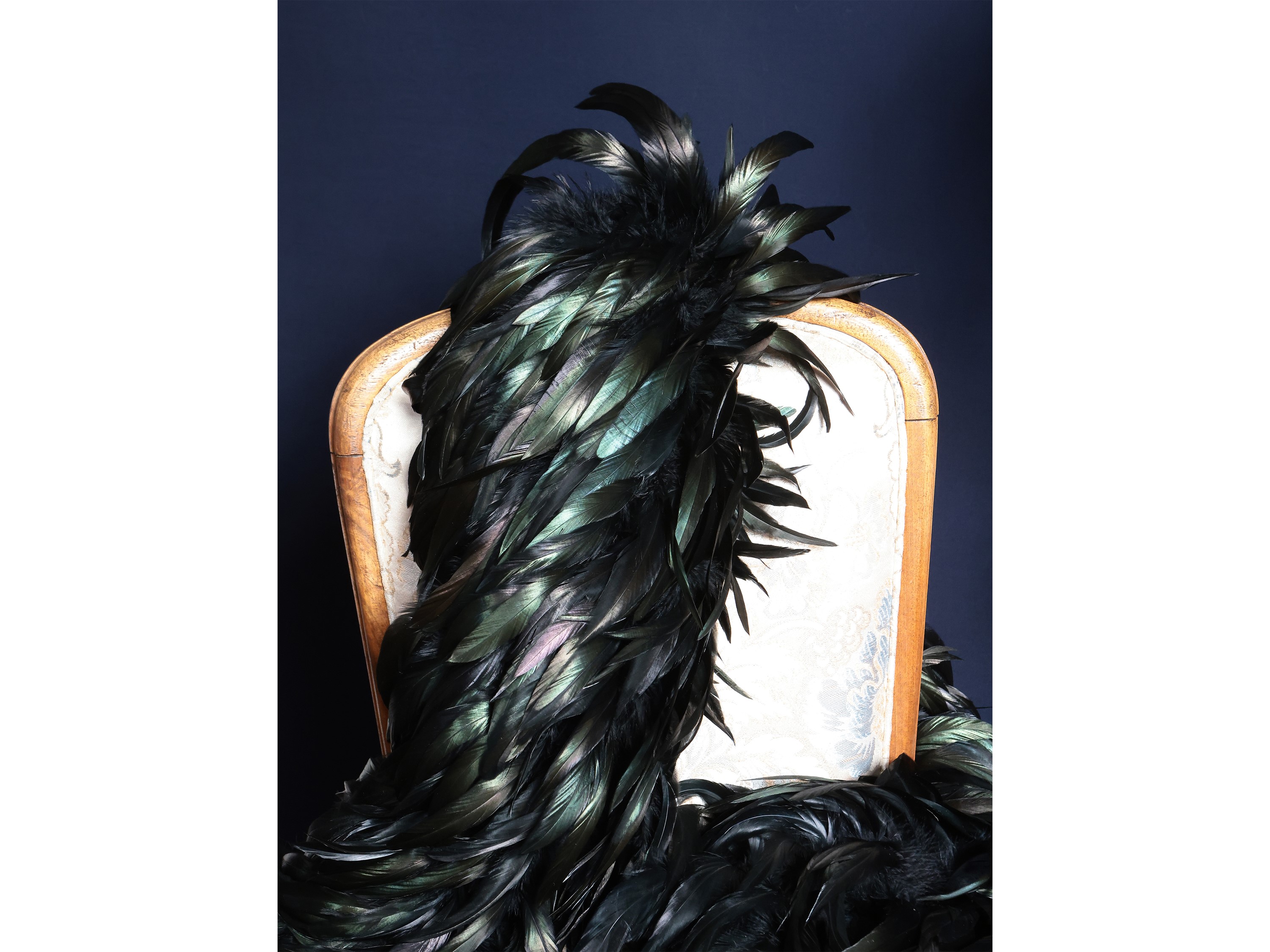 Grande boa in piume di gallo naturale