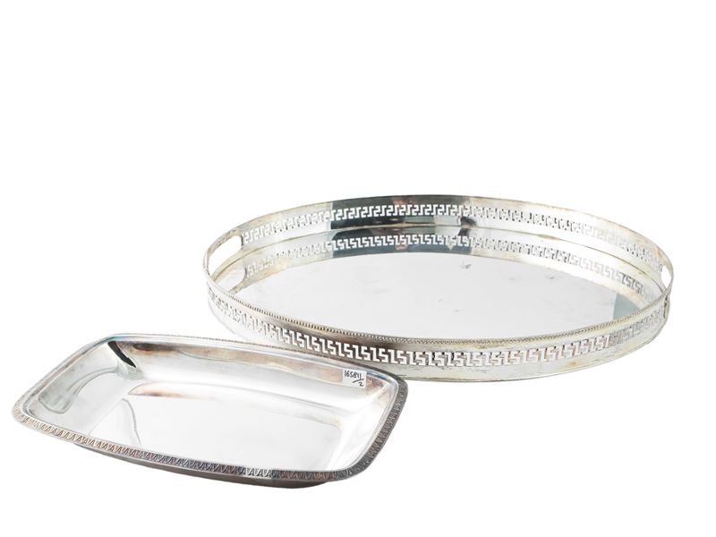 Due Vassoi in Metallo Argentato