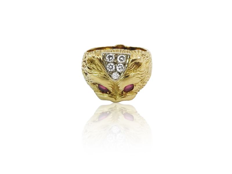 Anello da mignolo animalier in oro giallo con diamanti e rubini