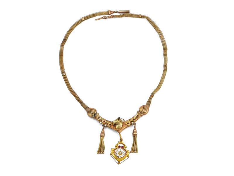 Collana d'epoca in oro a basso titolo