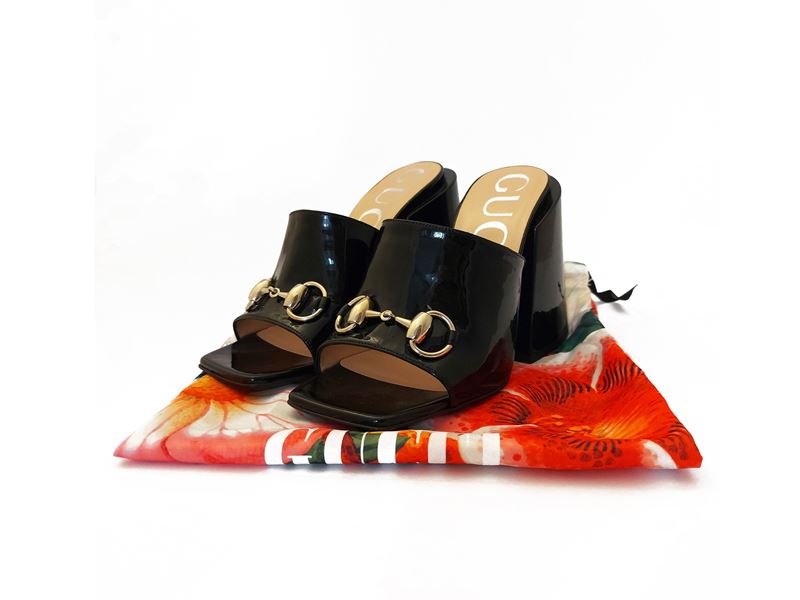 Gucci, Mules in Vernice Nera