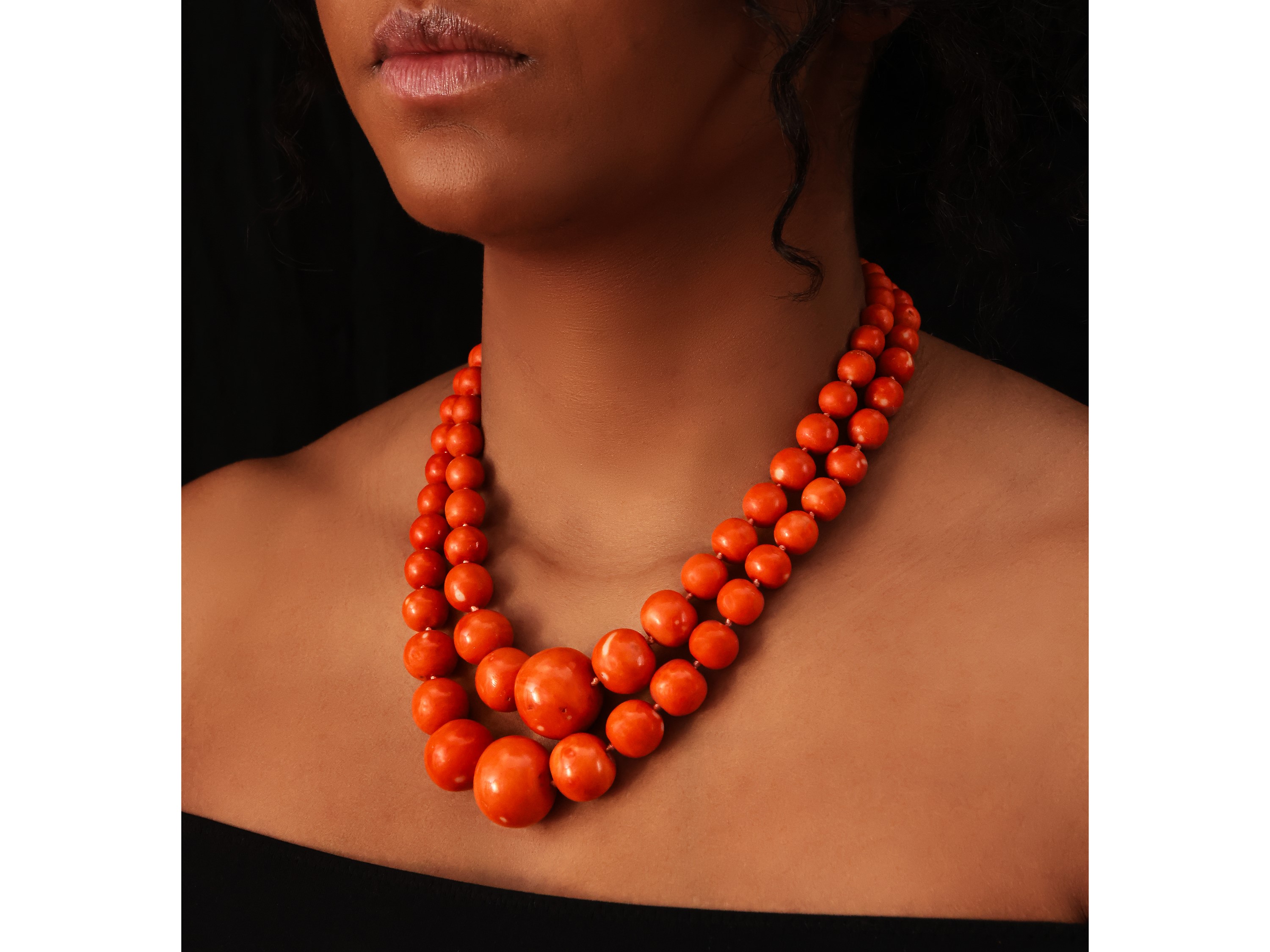 Collana degradè a due fili in corallo arancio