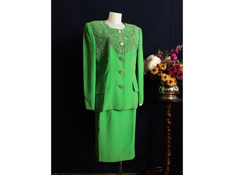 Tailleur sartoriale in seta verde ramarro