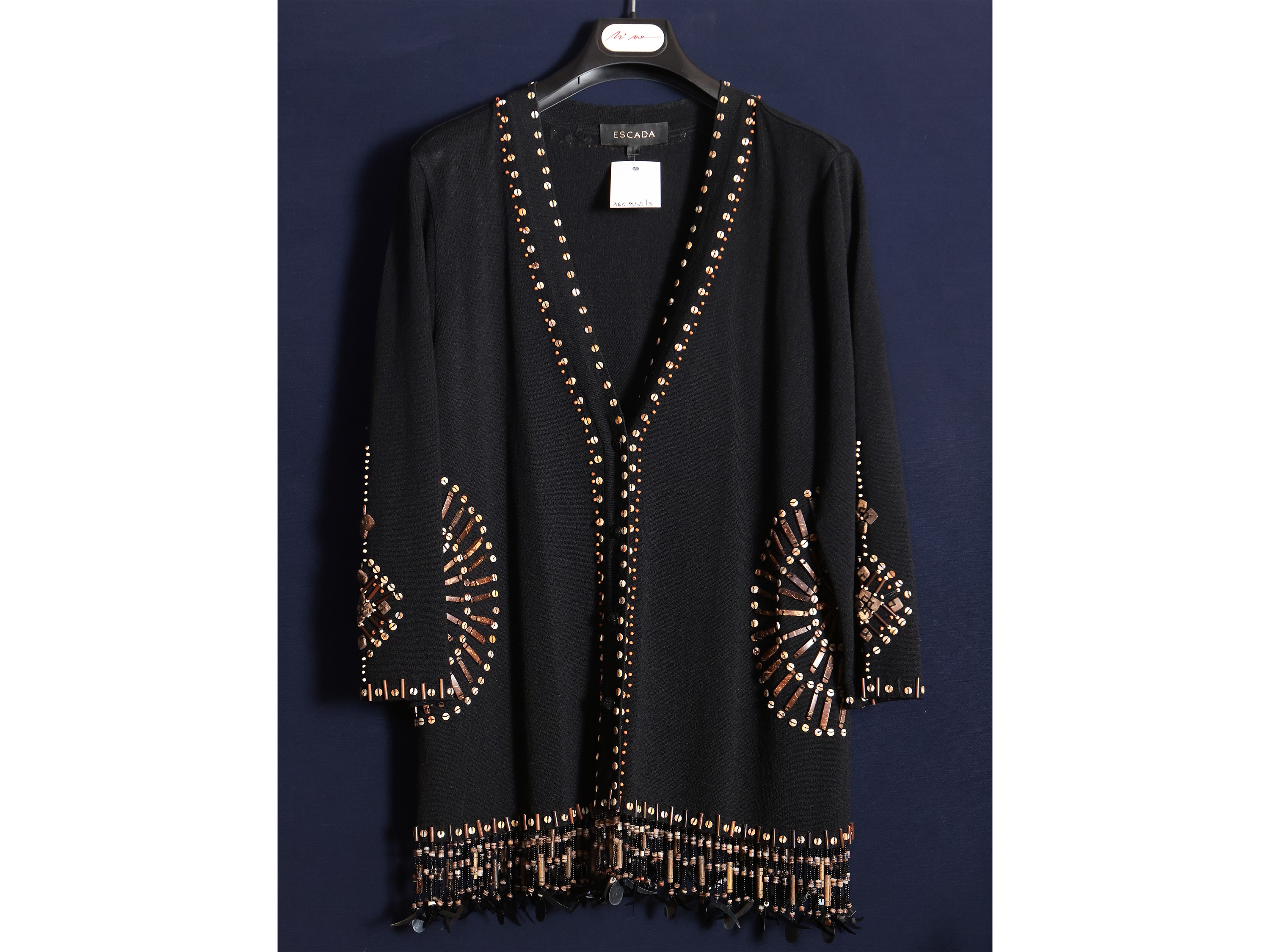 Escada, Lotto di abiti