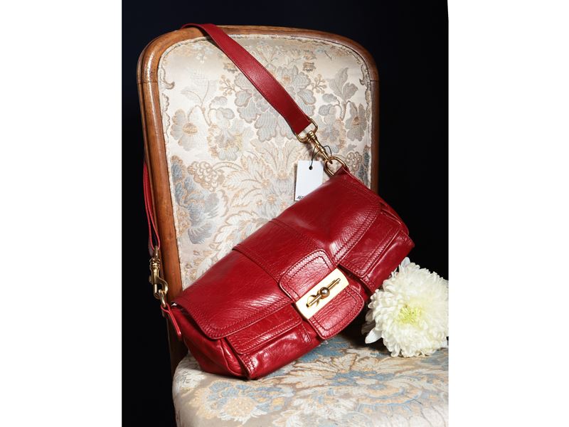 Escada, Borsa a tracolla in pelle rossa