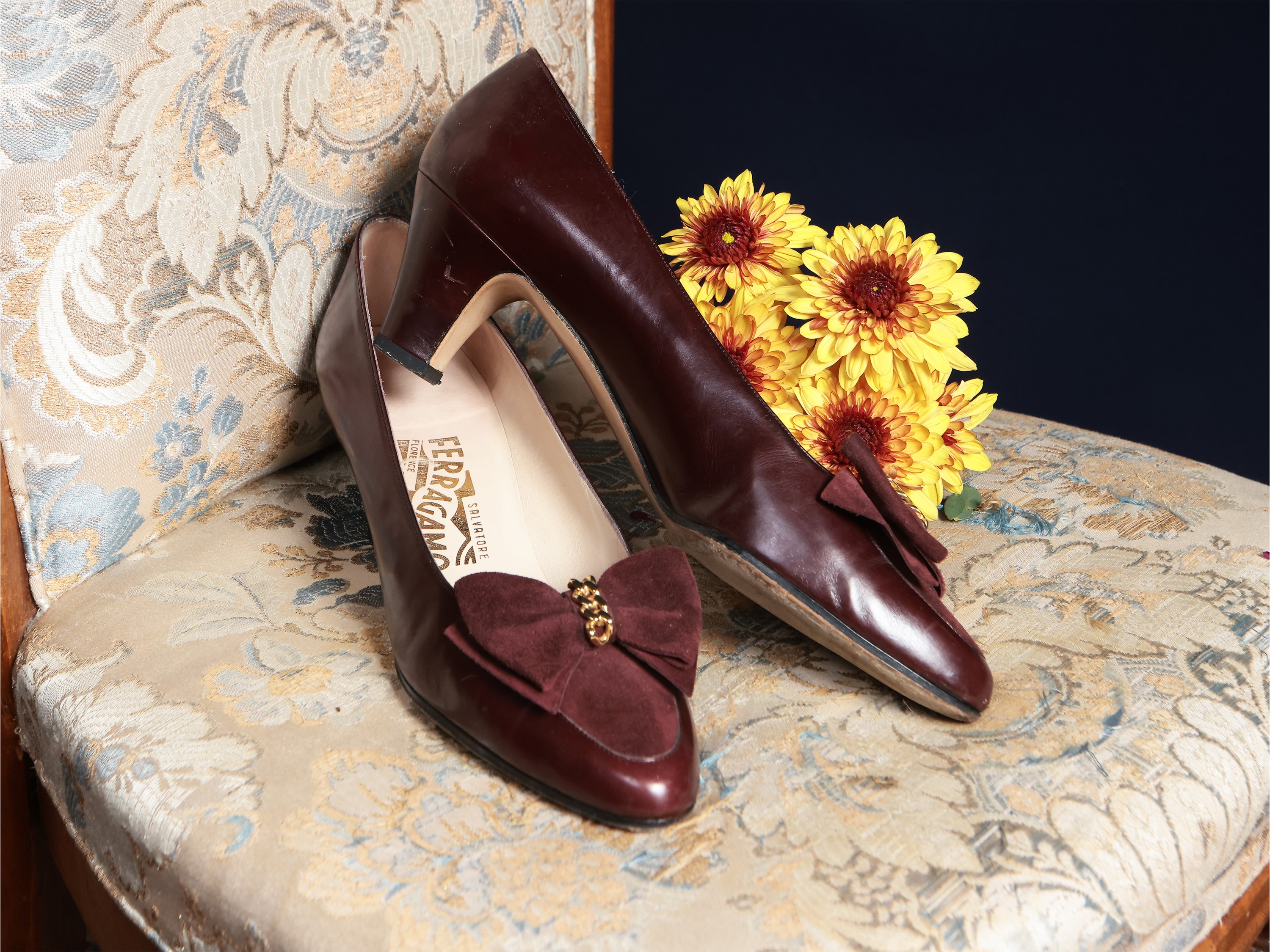 Salvatore Ferragamo, Due paia di décolleté