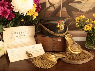 Militaria
