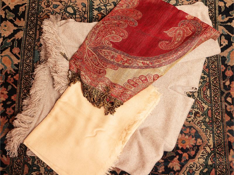 Mantella in cashmere beige