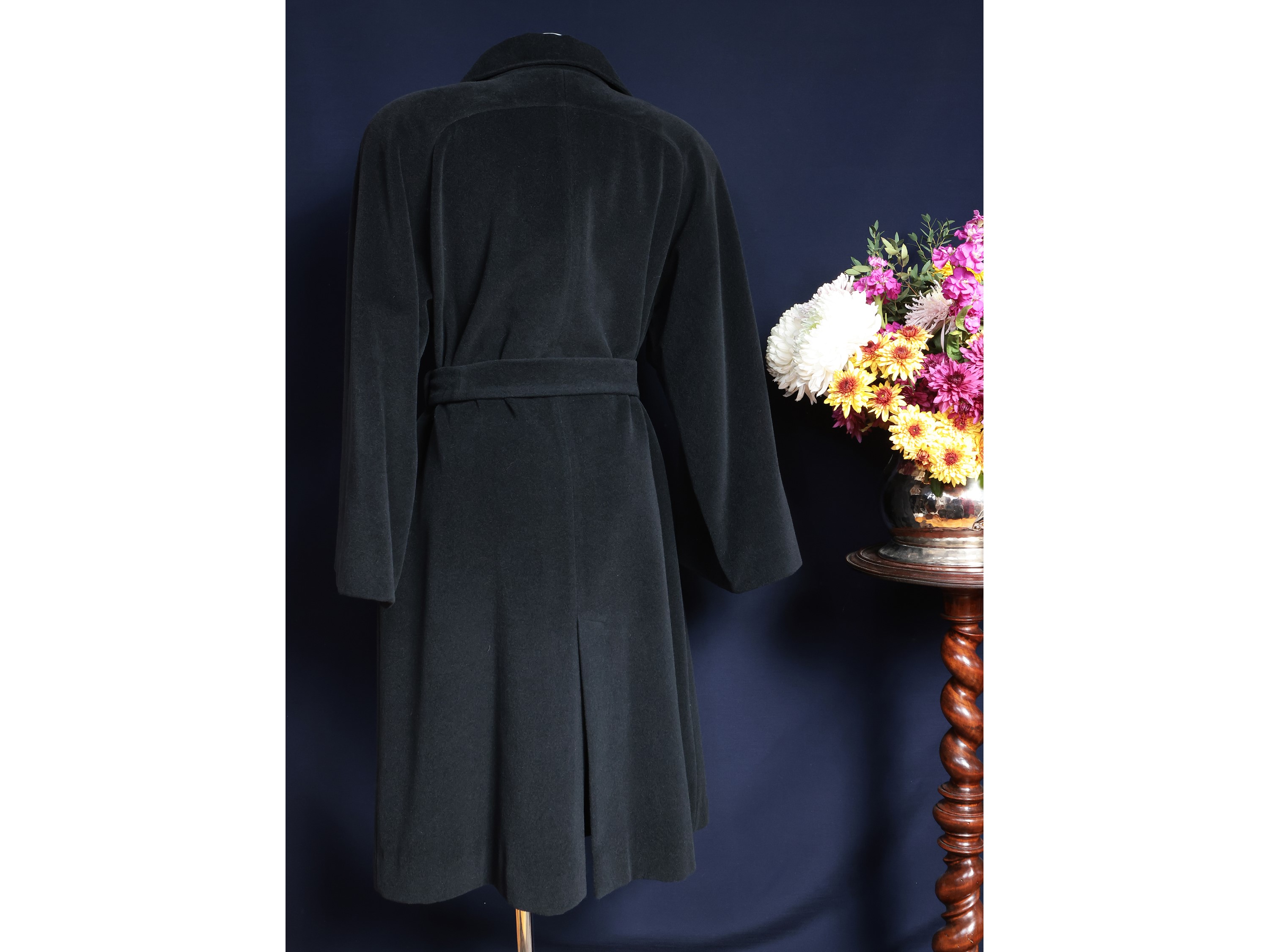 Cappotto nero in lana, angora e cashmere